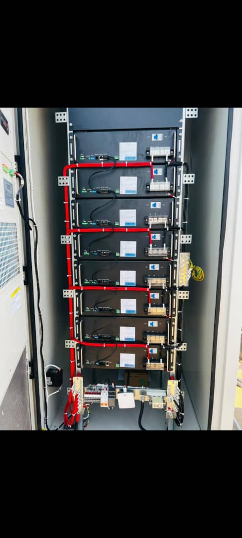 Industrial lithium battery bank wiring